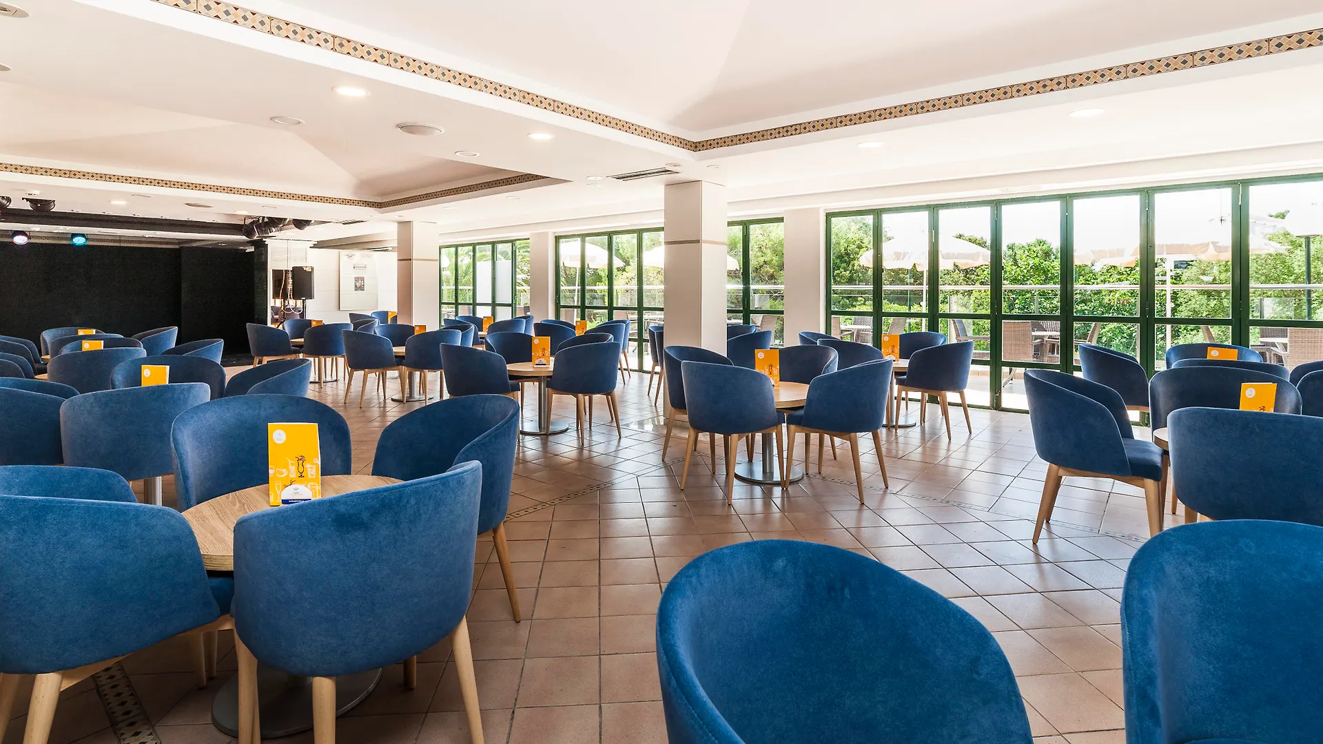 Globales Cala'N Blanes Hotel Cala'N Blanes  Spain