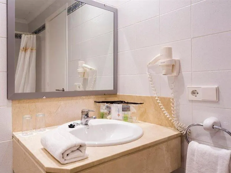 Hotel Globales Cala'N Blanes Cala'N Blanes